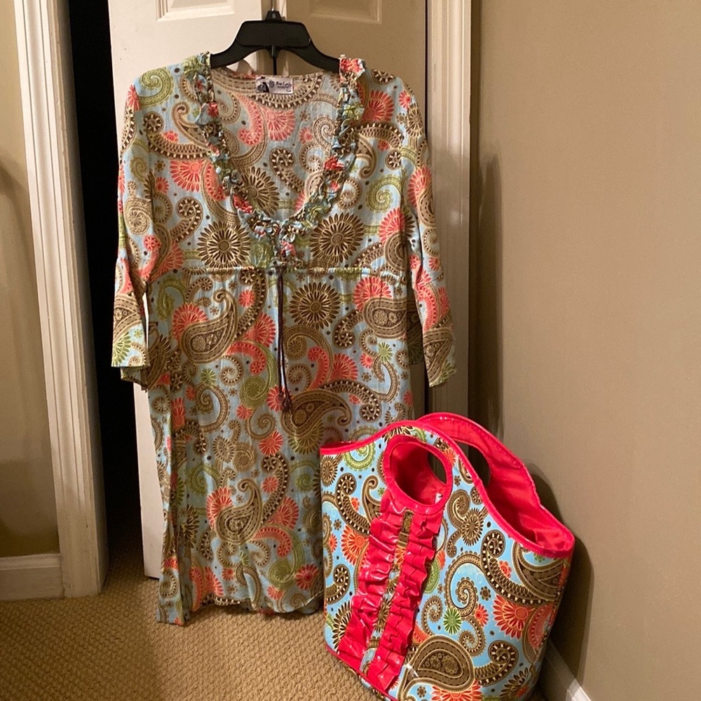 Matching beach cover up and bag